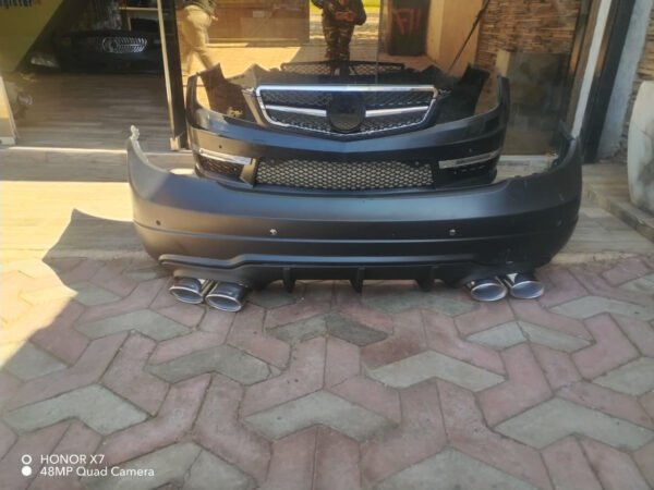 Mercedes Benz W204 C63 body kit